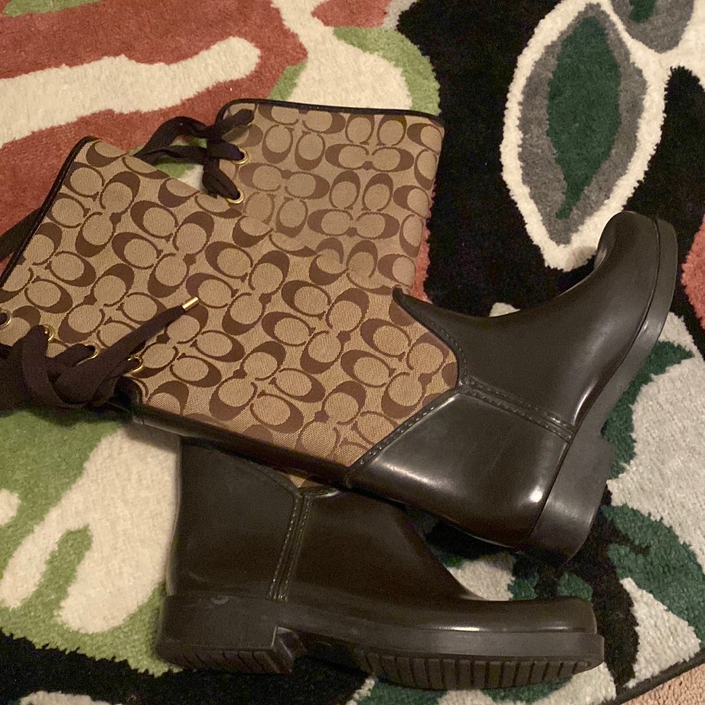 Coach boots
